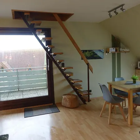 Gruene Duene Meerblick Spitze *