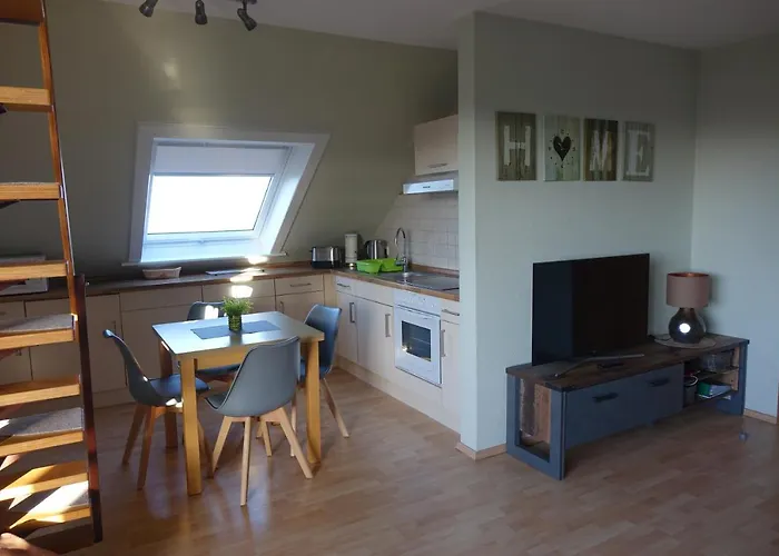 Gruene Duene Meerblick Spitze